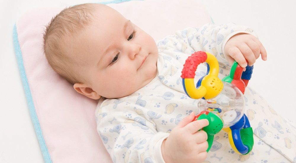 Sinnvolles Babyspielzeug 6 Monate
