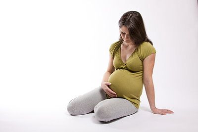 Schwangere hat Angst vor der Geburt