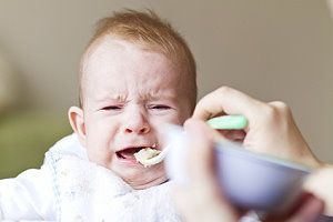 Baby schreit und hat keinen Appetit