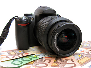 Kamera und Geldscheine
