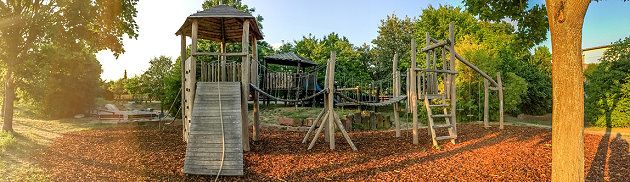 Spielplatz in einem Waldkindergarten